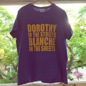 Golden Girls Purple And Gold Dorothy Blanche Novelty T-Shirt. Size XL.